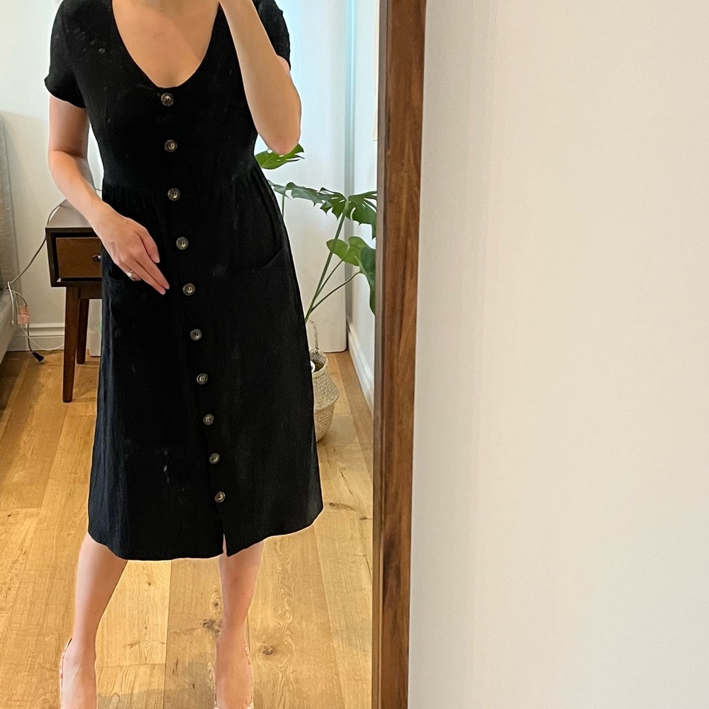 Epretty midi button down dress size medium